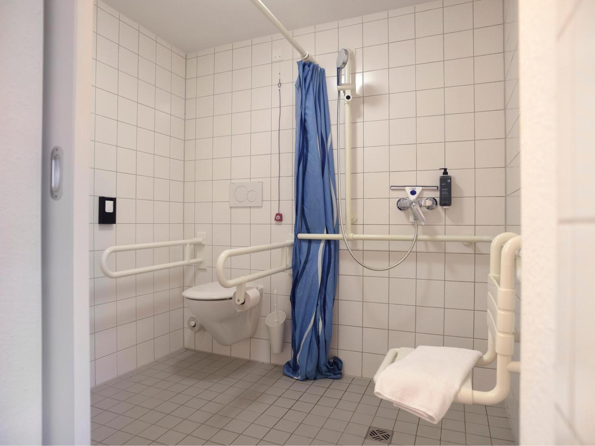 B&B Hotel Rostock-Broderstorf Exterior photo